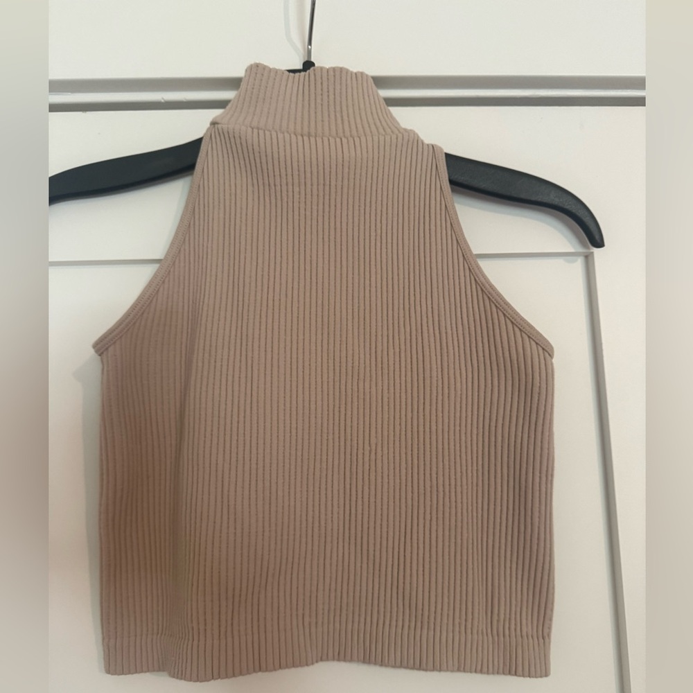 Dynamic Ribbed Mauve Mock Neck Sleeveless Crop Top